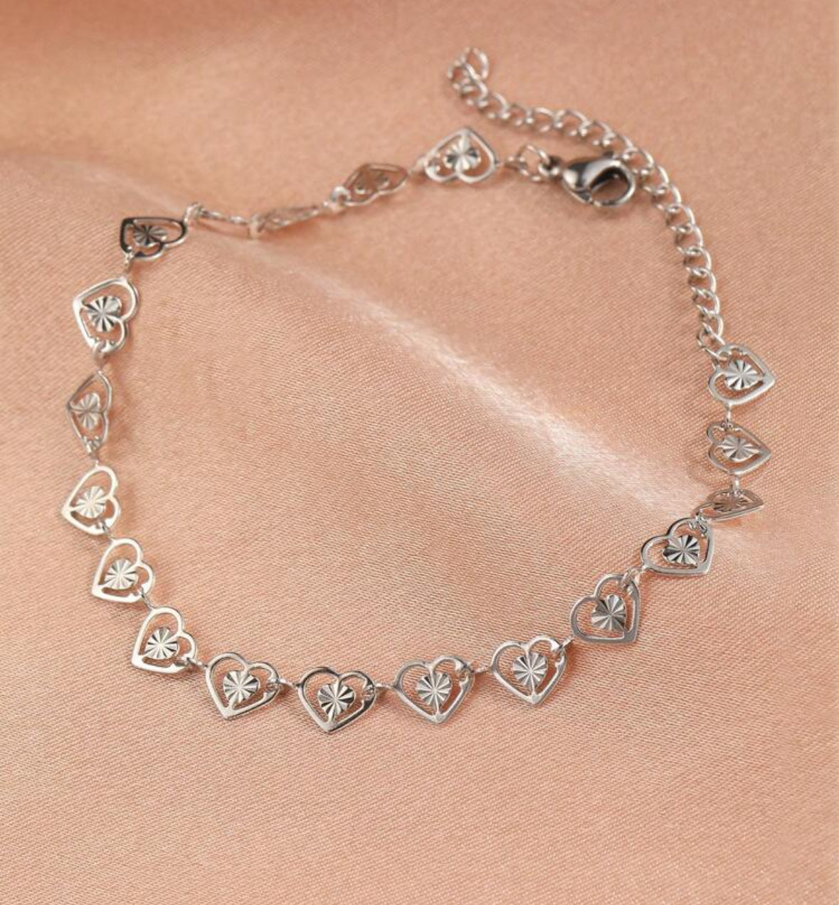 Pulsera de corazones