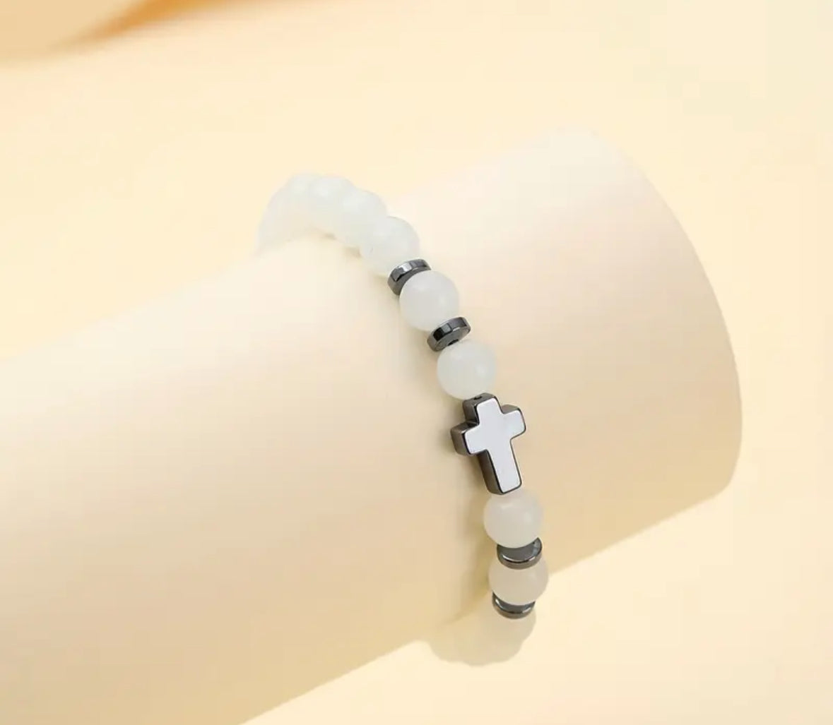 Pulsera con cruz