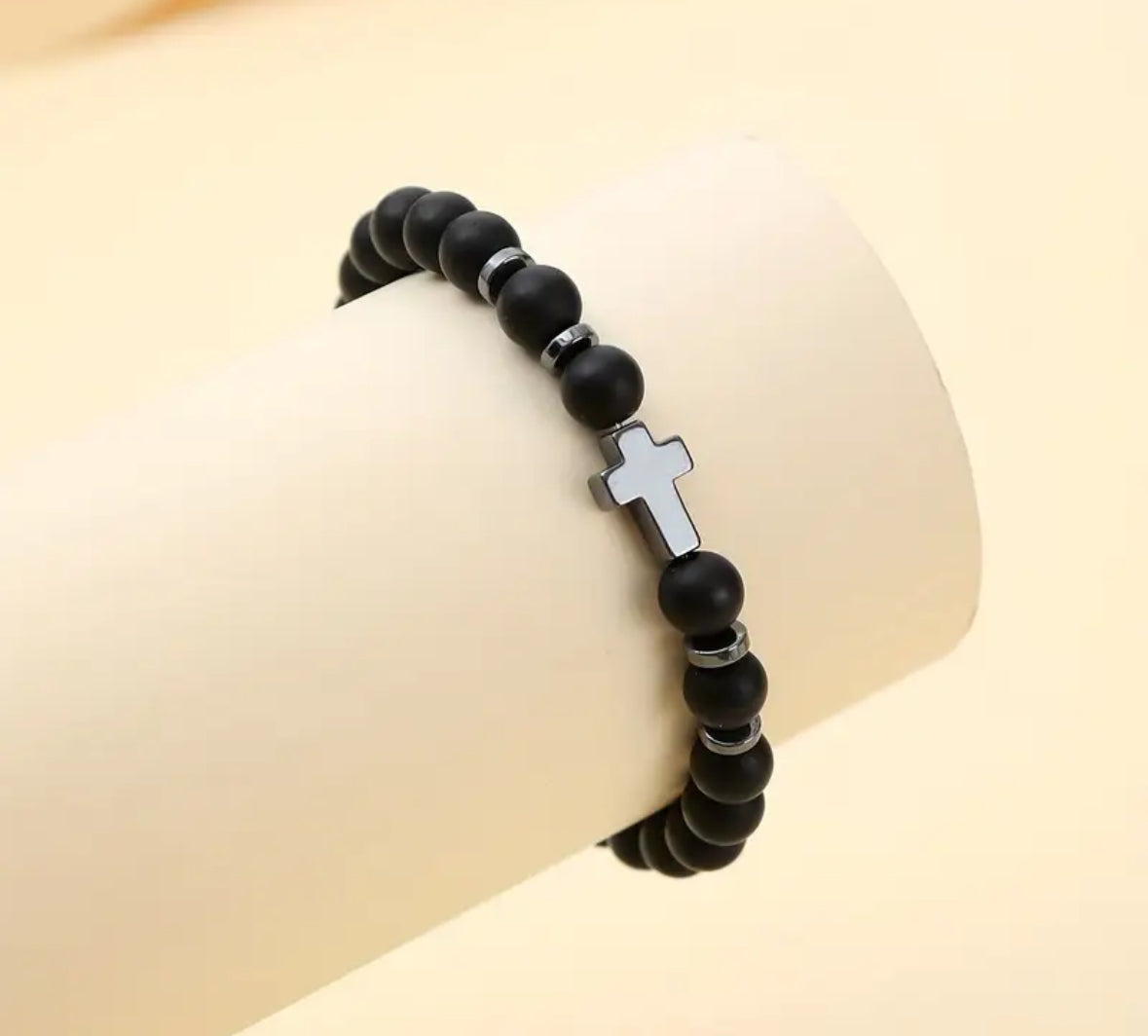 Pulsera con cruz