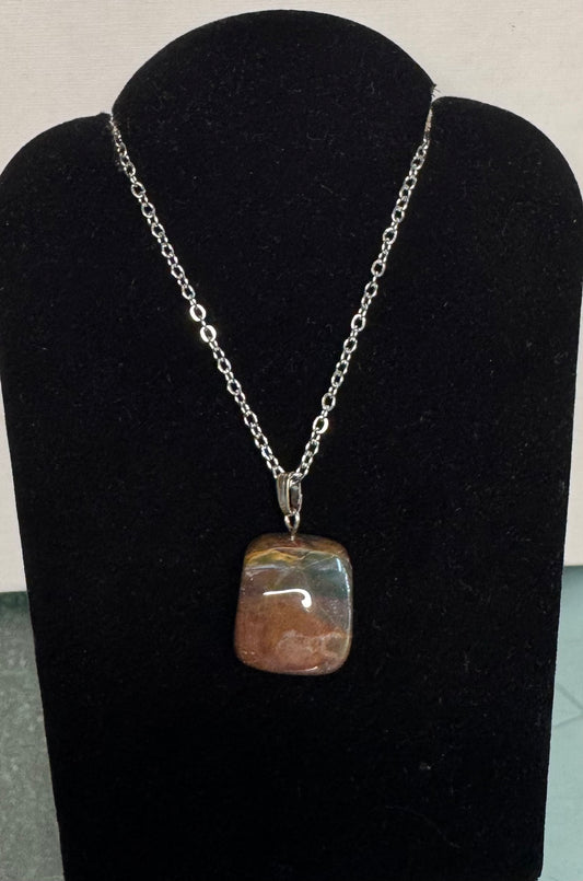 Collar de bloodstone