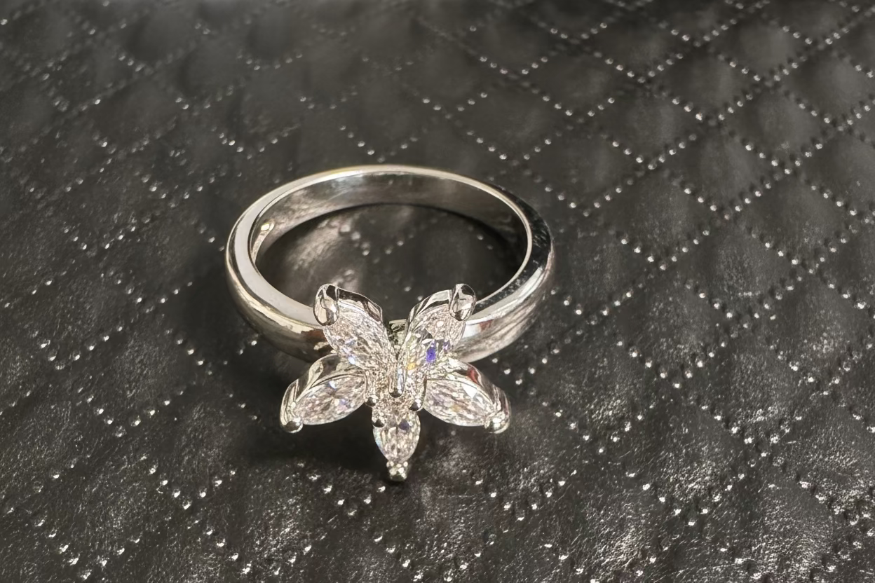 Anillo flor