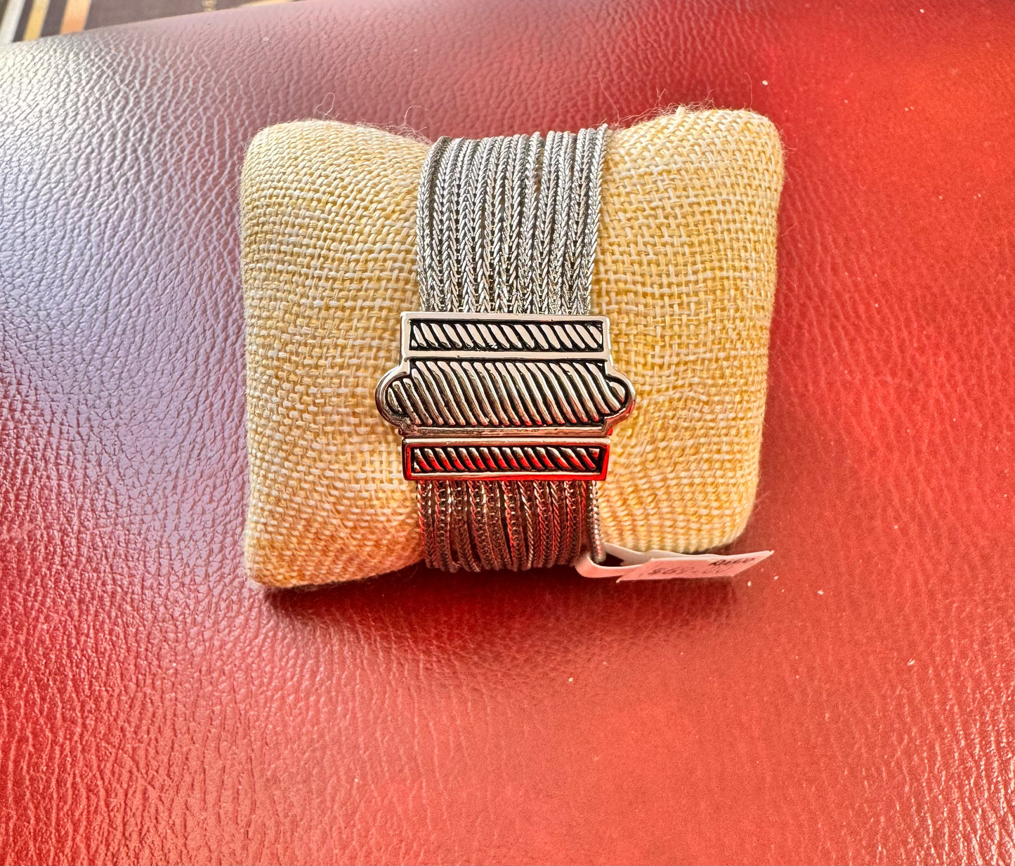 Brazalete elegante en rodio