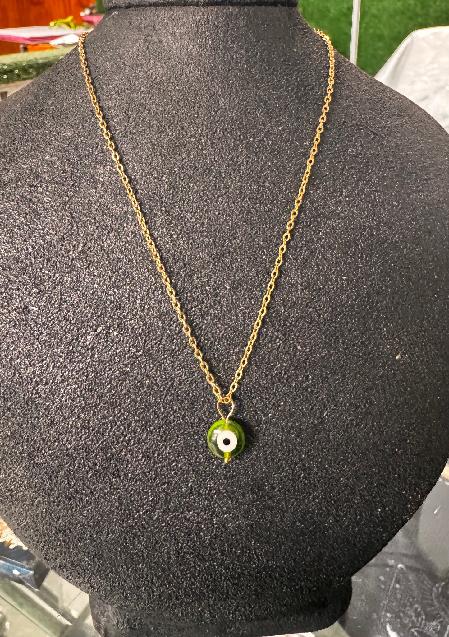 Collar ojo turco
