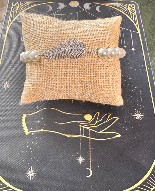 Pulsera perlas con hoja