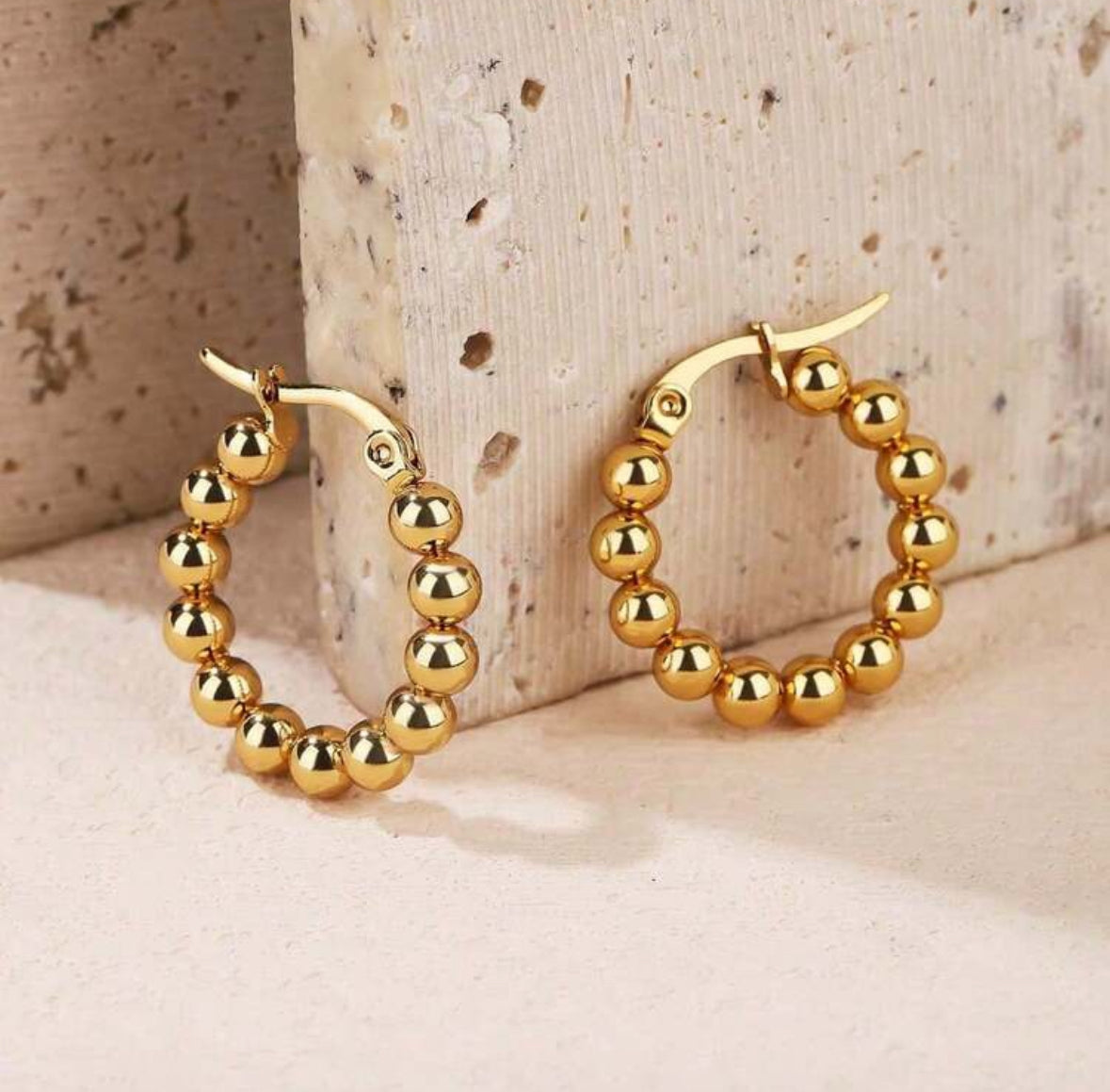 Aretes cuentas