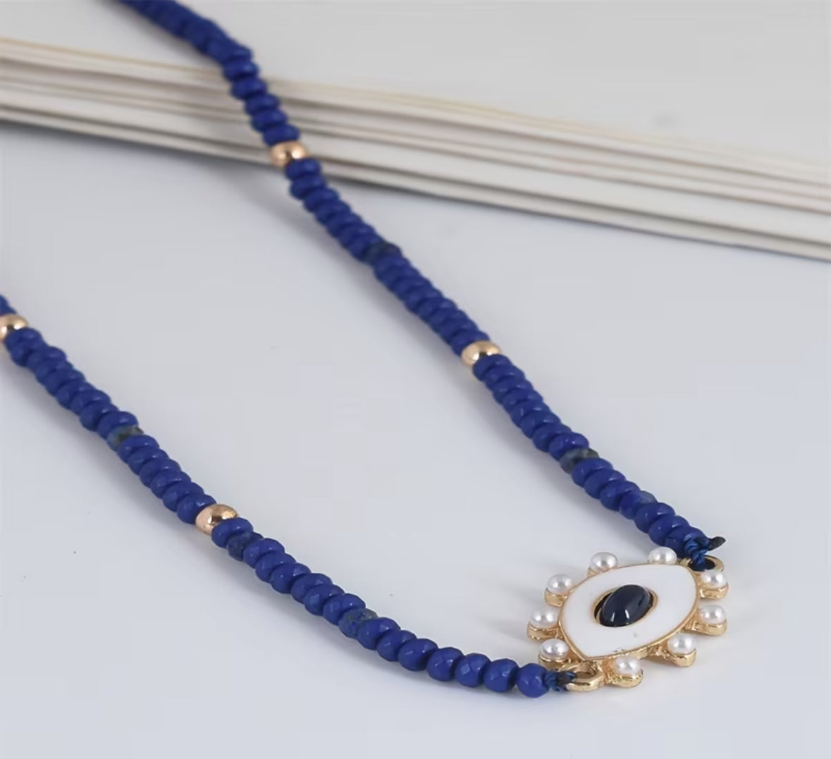 Collar ojo con cuentas