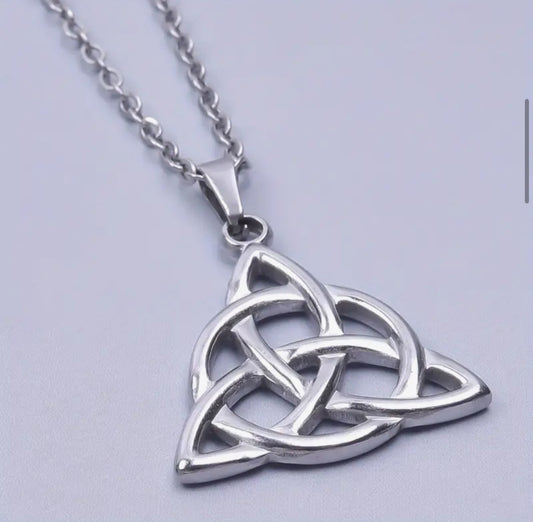 Collar nudo vikingo