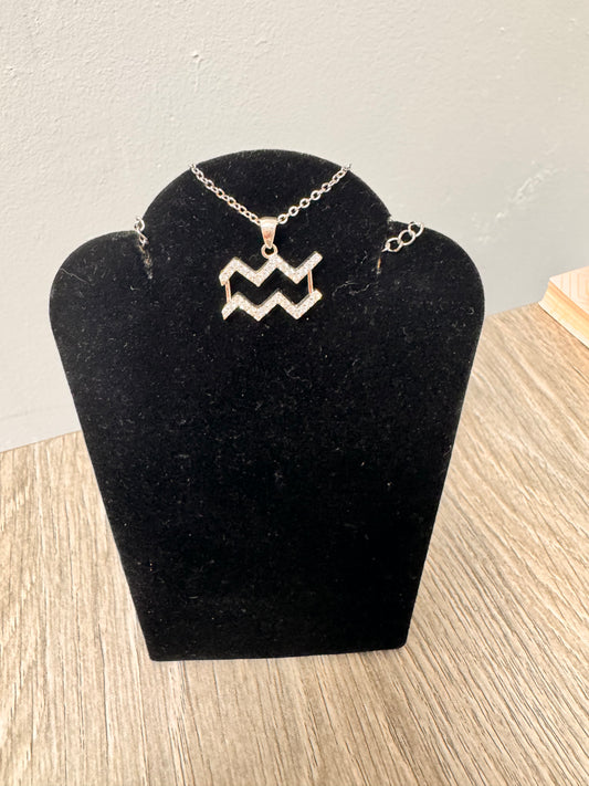 Collar signo acuario